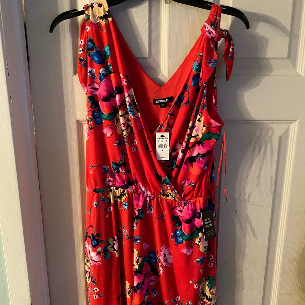 NWT Express romper Medium